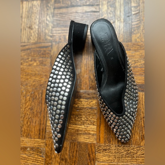 ZARA Black Pointy Silver Sudded Low-Heeled Mules (Sz 38) - Picture 10 of 11